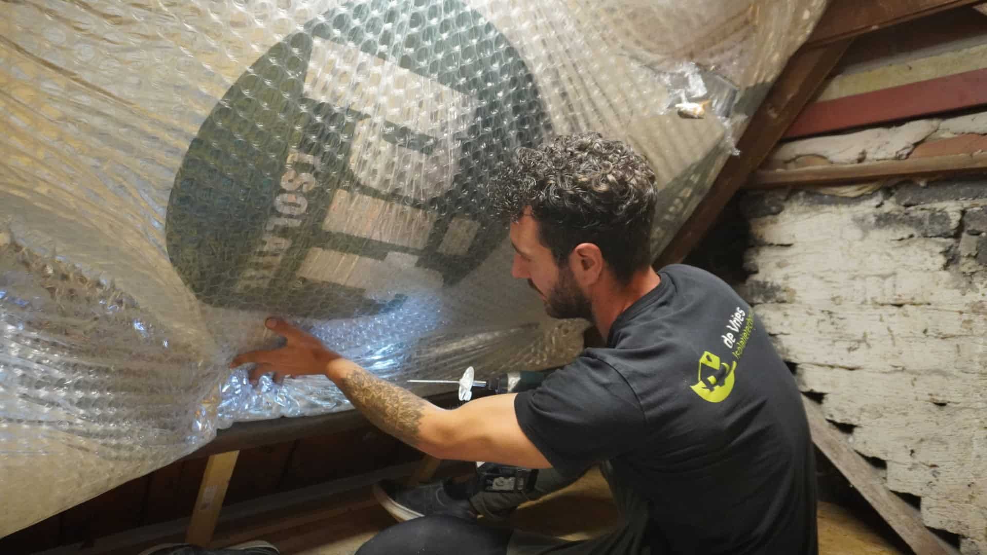 Foto uitvoering dak isolatie (dakisolatie) met PIF isolatiemateriaal, project in Heemskerk