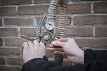 Spouwmuur isoleren met isolatieschuim